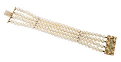 Lot 472 - CULTURED PEARL BRACELET