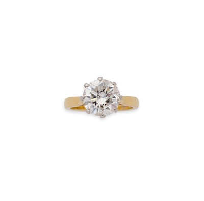 Lot 482 - DIAMOND RING