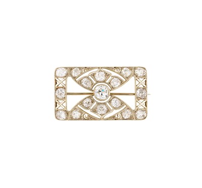 Lot 468 - ART DECO DIAMOND PANEL BROOCH, 1920s