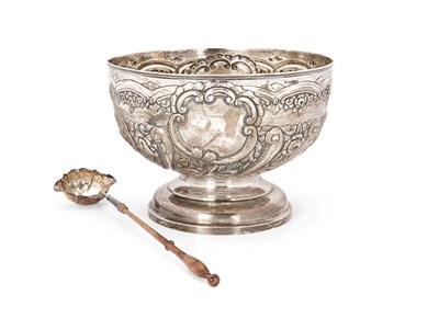 Lot 125 - AN EDWARDIAN SILVER ROSE (OR PUNCH) BOWL, NATHAN & HAYES OF BIRMINGHAM, CHESTER, 1901