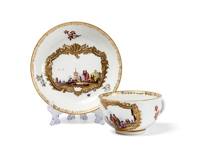 Lot 1 - A MEISSEN PORCELAIN CUP AND SAUCER, CIRCA 1745