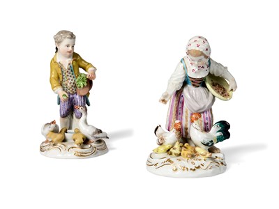 Lot 10 - A PAIR OF MEISSEN PORCELAIN FIGURES OF A BOY AND A GIRL EACH FEEDING FOWL, LATE 19TH / EARLY 20TH CENTURY