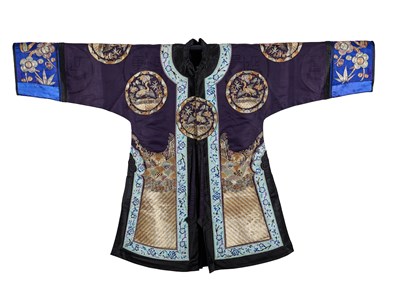 Lot 41 - A CHINESE NAVY-BLUE GROUND ROBE, LATE QING DYNASTY