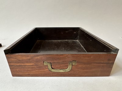 Lot 36 - A CHINESE JADE INSET BURR WOOD BOX AND COVER, QING DYNASTY, 19TH CENTURY
