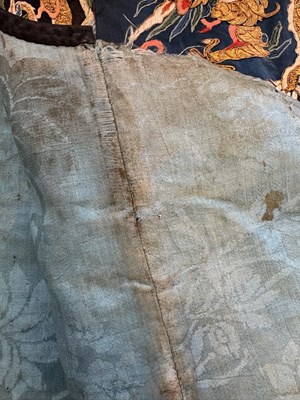 Lot 44 - A CHINESE CHILDS SILK 'NINE DRAGON' ROBE, QING DYNASTY, 19TH CENTURY