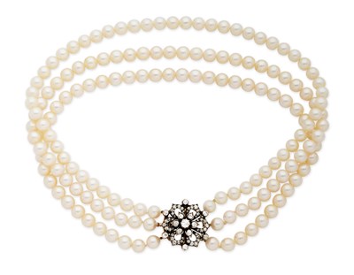 Lot 413 - CULTURED PEARL AND DIAMOND NECKLACE, 1890s AND LATER