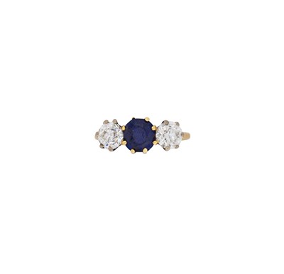 Lot 414 - SAPPHIRE AND DIAMOND RING, 1900s