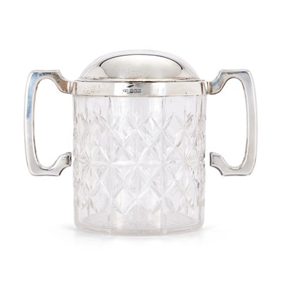 Lot 99 - A GEORGE V SILVER AND CUT-GLASS BISCUIT BARREL, LEE & WIGFULL LTD., SHEFFIELD, 1925