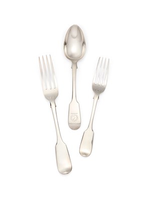 Lot 85 - A MATCHED SET OF VICTORIAN TABLE SILVER, VARIOUS MAKERS, LONDON, 1836-1880