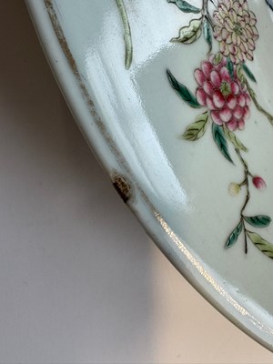 Lot 74 - A LARGE PAIR OF CHINESE FAMILLE-ROSE 'PEACH' DISHES, LATE QING DYNASTY
