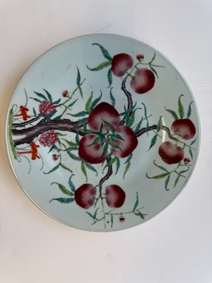 Lot 74 - A LARGE PAIR OF CHINESE FAMILLE-ROSE 'PEACH' DISHES, LATE QING DYNASTY