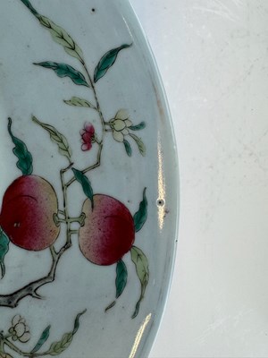 Lot 74 - A LARGE PAIR OF CHINESE FAMILLE-ROSE 'PEACH' DISHES, LATE QING DYNASTY