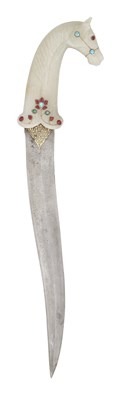 Lot 13 - AN INDIAN KHANJAR, 20TH CENTURY