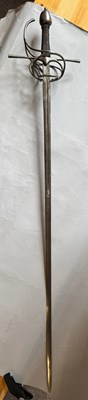 Lot 59 - A GERMAN RAPIER, EARLY 17TH CENTURY