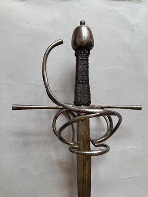 Lot 59 - A GERMAN RAPIER, EARLY 17TH CENTURY