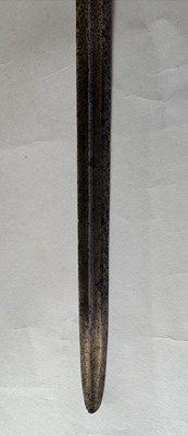 Lot 4 - AN ENGLISH BASKET-HILTED CAVALRY BACKSWORD, MID-18TH CENTURY
