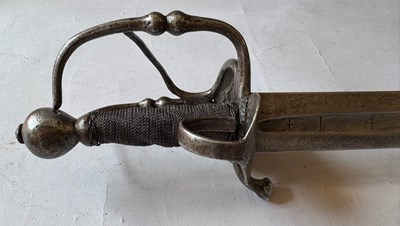 Lot 61 - A GERMAN OR LOW COUNTRIES SWORD, LATE 17TH CENTURY