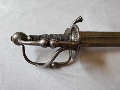 Lot 61 - A GERMAN OR LOW COUNTRIES SWORD, LATE 17TH CENTURY