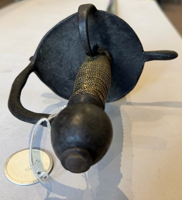 Lot 92 - A SWEDISH MODEL 1711 MILITARY SWORD, CIRCA 1715
