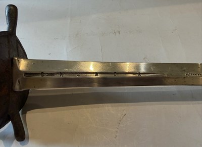 Lot 92 - A SWEDISH MODEL 1711 MILITARY SWORD, CIRCA 1715