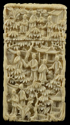 Lot 98 - A CHINESE IVORY CARD CASE