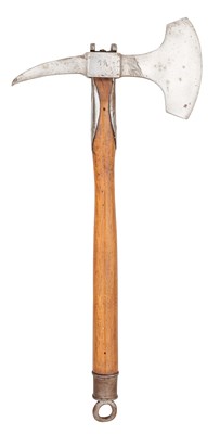 Lot 119 - A EUROPEAN MILITARY AXE, 19TH CENTURY, PROBABLY FRENCH OR ITALIAN