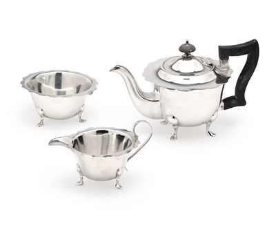Lot 101 - A GEORGE V SILVER THREE-PIECE BACHELOR'S TEA SET, VINERS LTD., SHEFFIELD, 1928