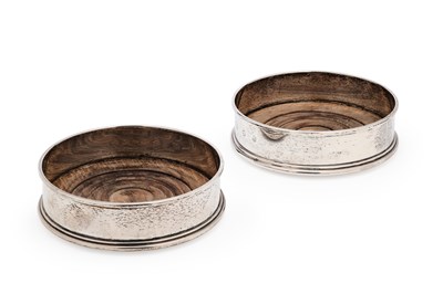 Lot 102 - A PAIR OF SILVER WINE COASTERS, A. CHICK & SONS LTD., LONDON, 1975
