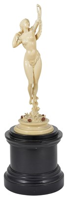 Lot 132 - A FRENCH IVORY FIGURE OF VENUS