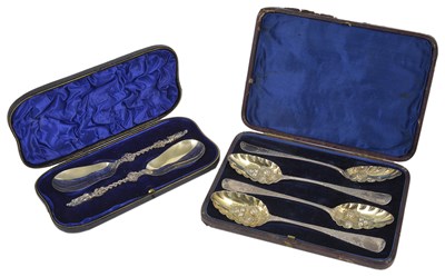 Lot 168 - A PAIR OF EDWARDIAN SILVER ICE CREAM SCOOPS