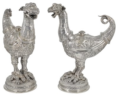 Lot 201 - A PAIR OF GERMAN SILVER 'CAQUESSEITAO' AQUAMANILES