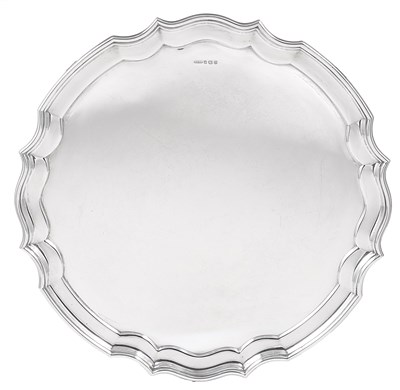 Lot 227 - A SILVER SALVER