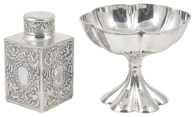 Lot 272 - AN EDWARDIAN SILVER TEA CADDY