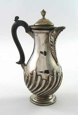 Lot 301 - A VICTORIAN SILVER HOT WATER JUG