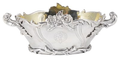 Lot 327 - A WILLIAM IV SILVER SALT CELLAR