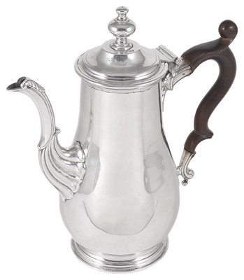 Lot 364 - AN IRISH PROVINCIAL GEORGE II SILVER COFFEE POT