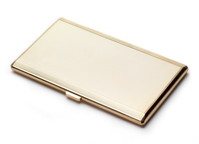 Lot 395 - A GOLD CIGARETTE CASE