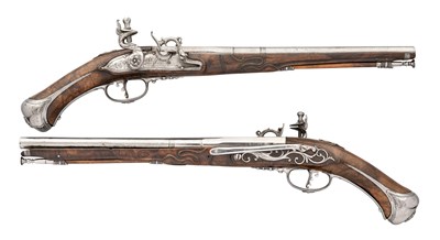 Lot 367 - A PAIR OF 34 BORE ITALIAN SNAPHAUNCE BELT PISTOLS, THE LOCKS SIGNED PIETRO MANANI, CIRCA 1700