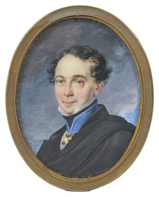 Lot 420 - A PORTRAIT MINIATURE OF A GENTLEMAN