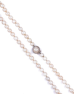 Lot 460 - CULTURED PEARL NECKLACE