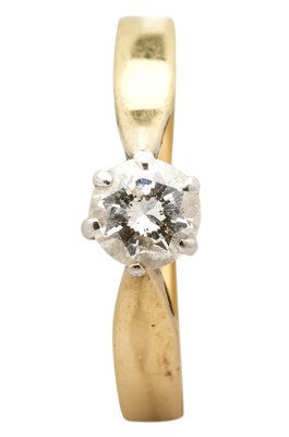 Lot 479 - DIAMOND RING