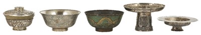 Lot 6 - THREE TEA BOWLS