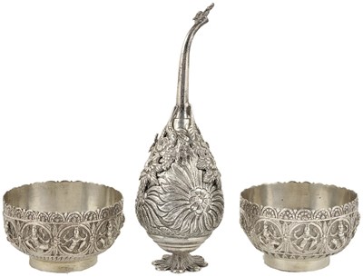 Lot 101 - TWO ANGLO-INDIAN SILVER SWEETMEAT DISHES