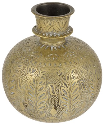 Lot 106 - A MUGHAL BRASS HUQQA BOTTLE