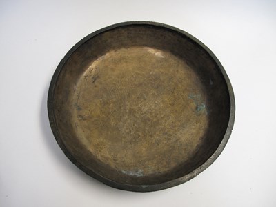 Lot 160 - A LARGE BRONZE BASIN