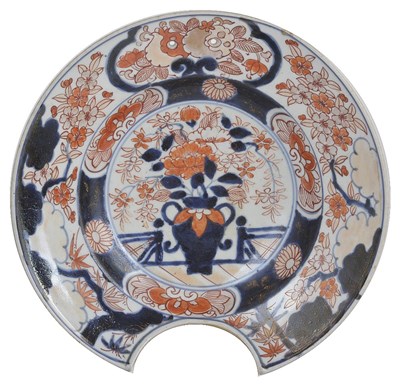 Lot 247 - A JAPANESE IMARI BARBER'S BOWL