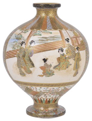 Lot 274 - A JAPANESE SATSUMA VASE