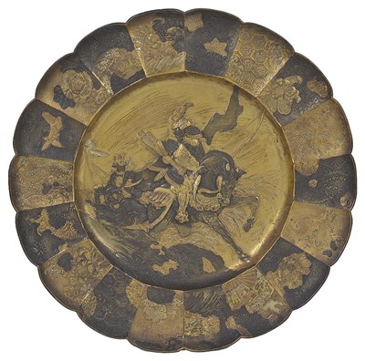 Lot 304 - A JAPANESE PARCEL-GILT AND PATINATED METAL ALLOY DISH