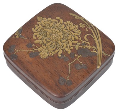 Lot 313 - ~A JAPANESE ROSEWOOD SMALL BOX AND COVER