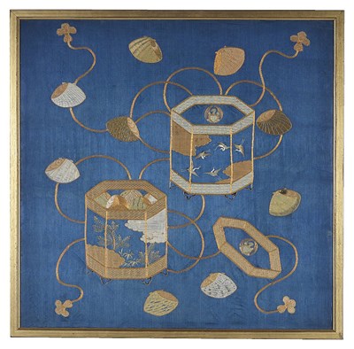 Lot 318 - A JAPANESE EMBROIDERED SILK PANEL